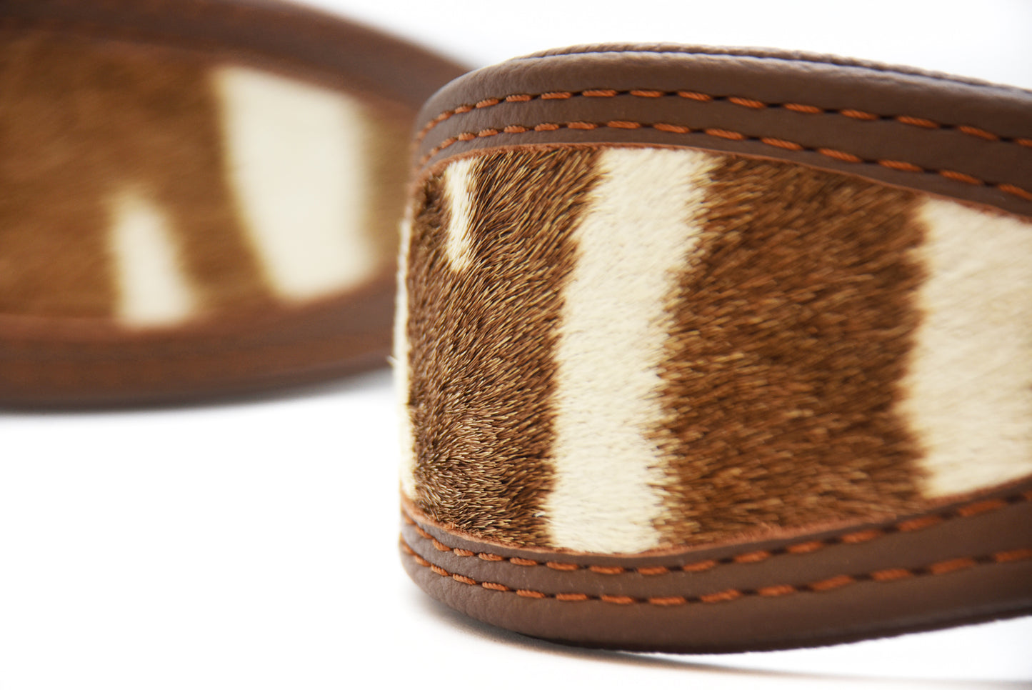 ZEBRAFELL Halsband・exotisches Windhundhalsband aus Zebrafell und Nappaleder