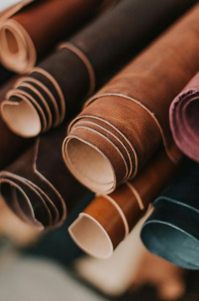 So pflegst du dein Leder-Hundezubehör richtig – für ein langes Leben