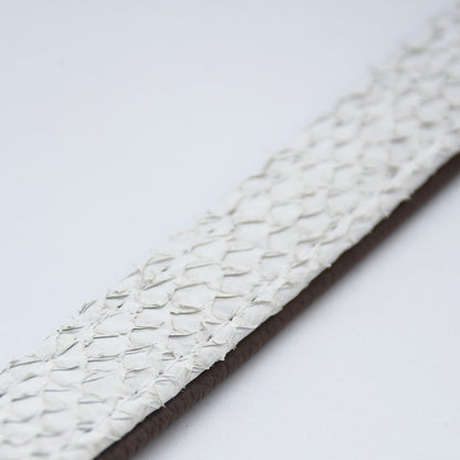 LACHSLEDER Halsband・Einzigartiges Windhundhalsband aus Fischleder