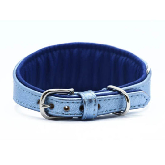 CELESTE・Exklusives silbrig-blaues Metallic Ziegenleder Halsband für besondere Anlässe