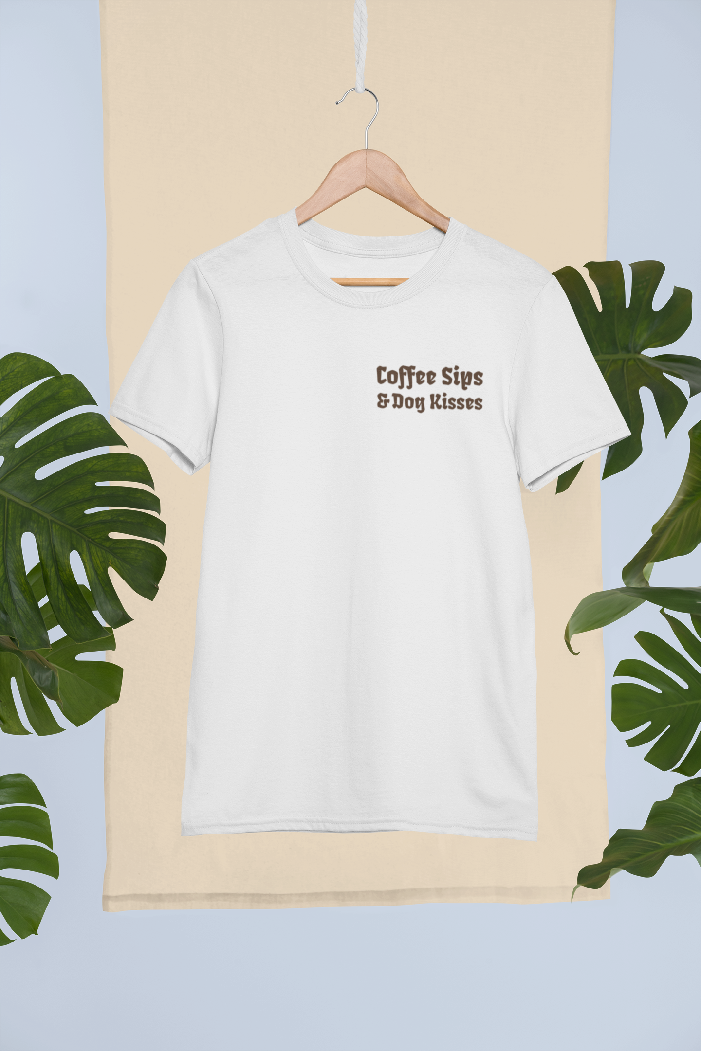 Shirt "Coffee Sips & Dog Kisses"