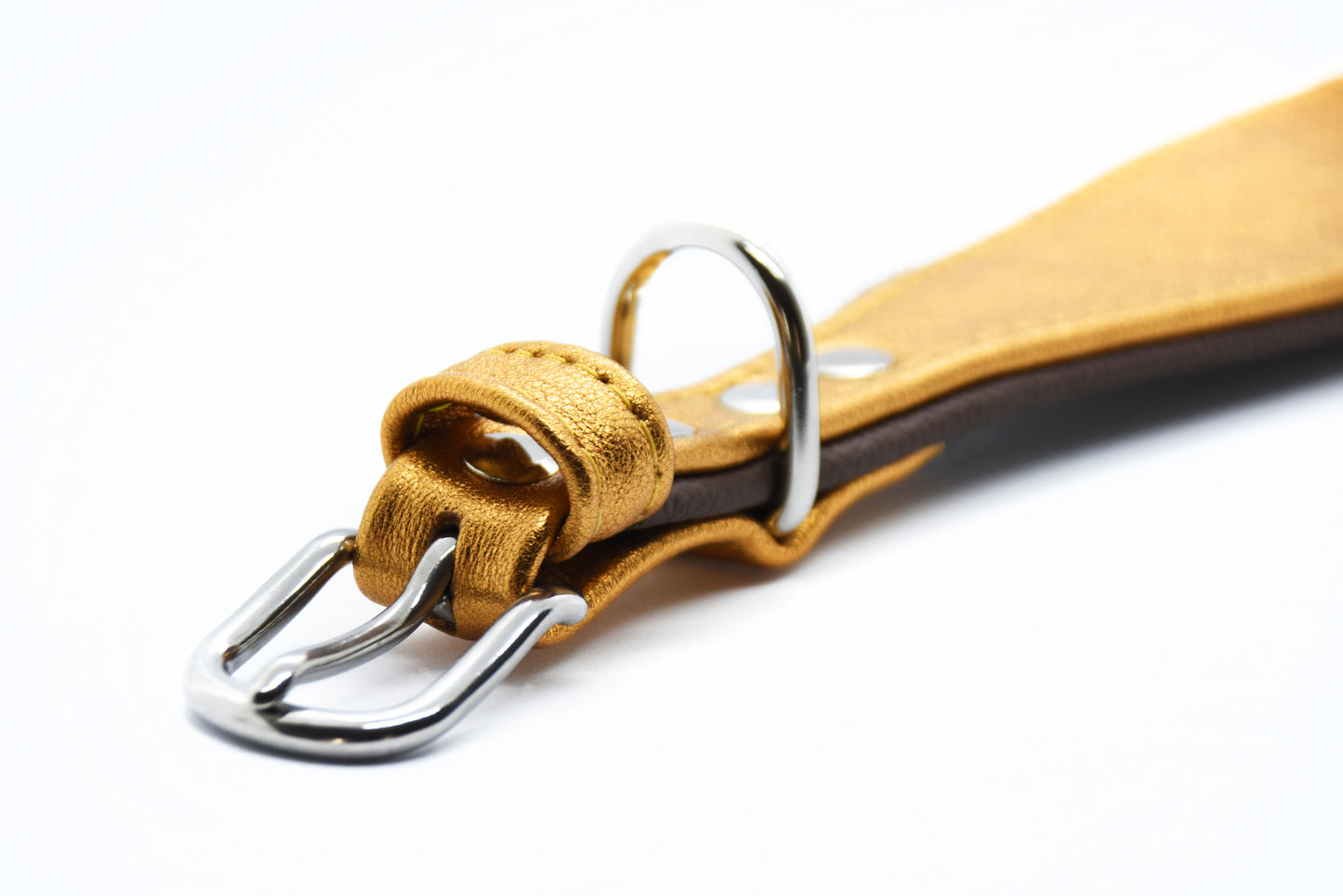 GOLD・Exklusives Metallic Ziegenleder Halsband